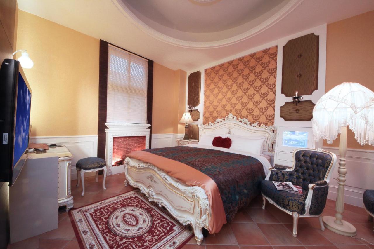 Luxembourg Hills Homestay Jiaoxi Esterno foto